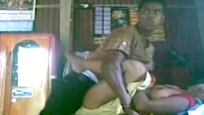 Gramathu Mature Aunty Thevidiyavai Neighbor Paiyan Saree